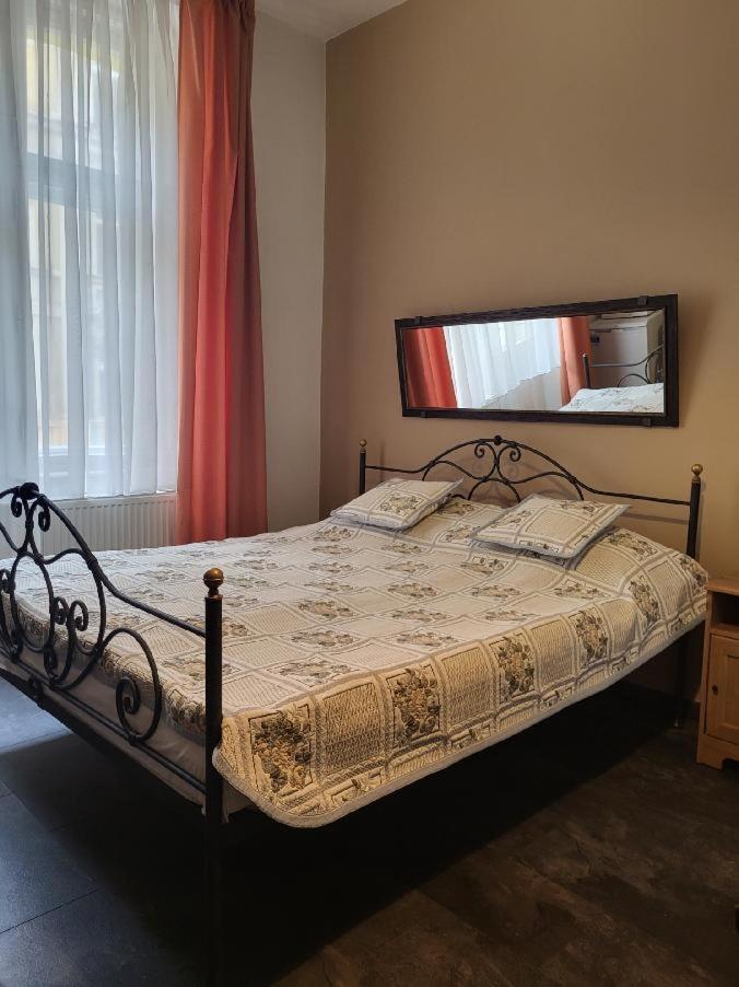 Pension Sunflower Prag Exterior foto